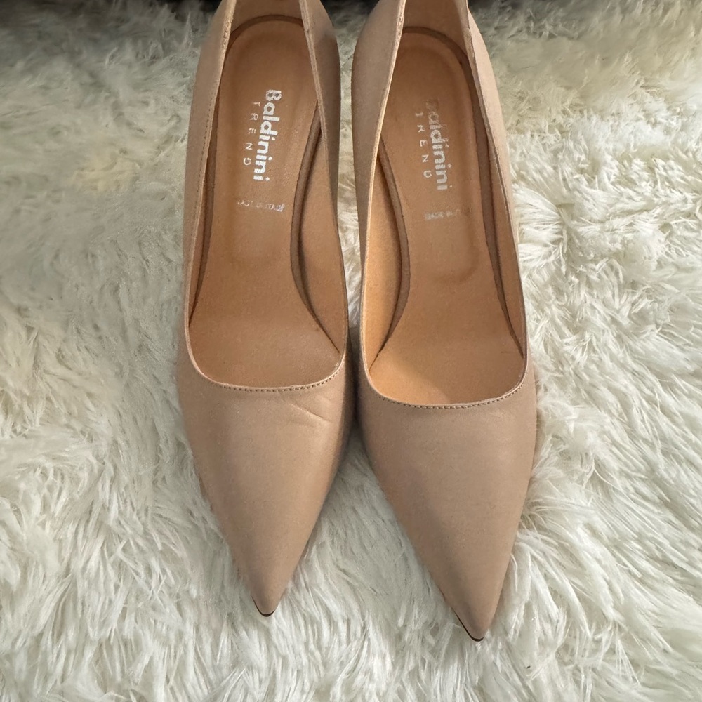 Baldinini Tan Heels Elegant Pointed-Toe Pumps